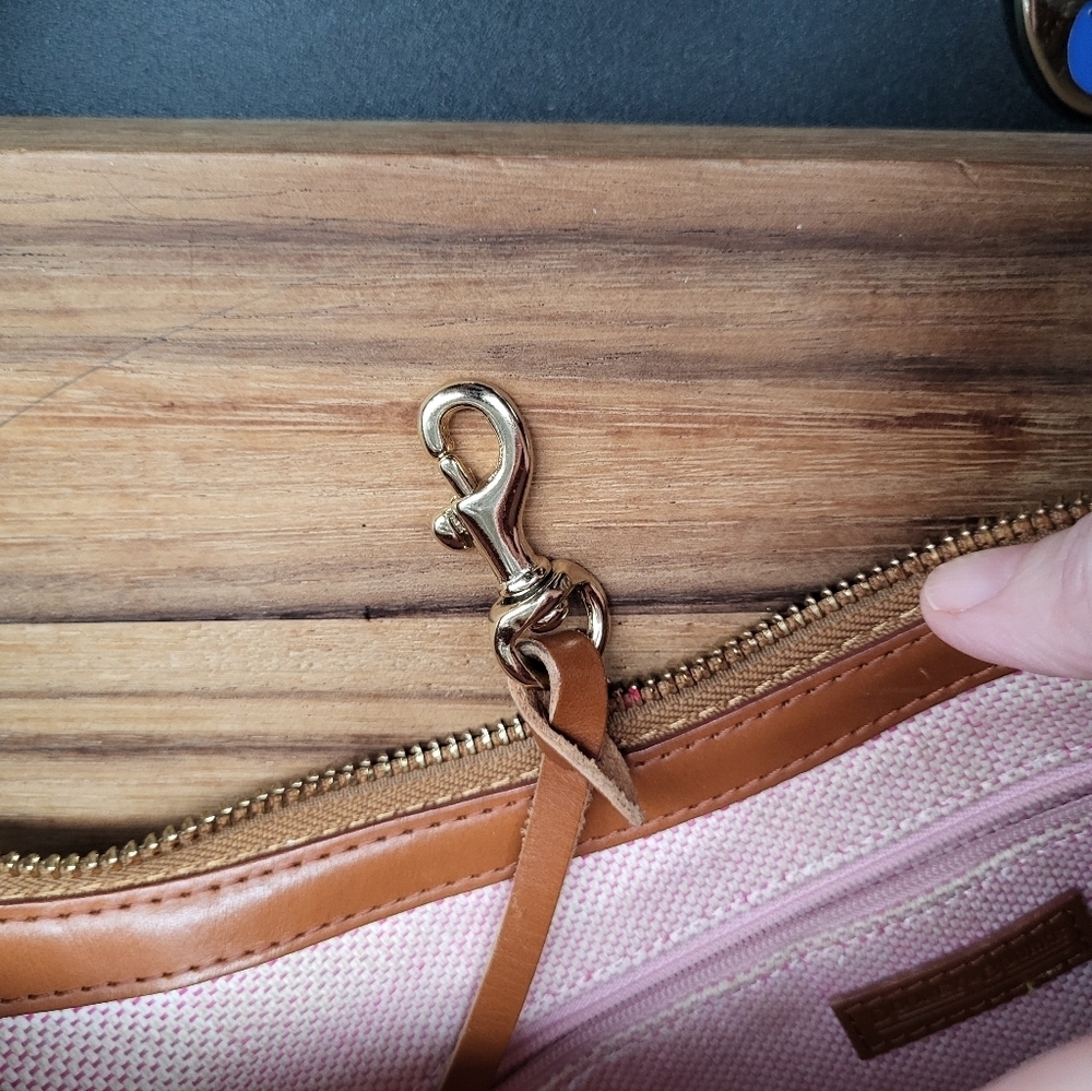 CLEARANCE! Dooney & Bourke Vintage Croc-Embossed Leather Shoulder Bag, 12Γ9Γ5.5 - Picture 13 of 15